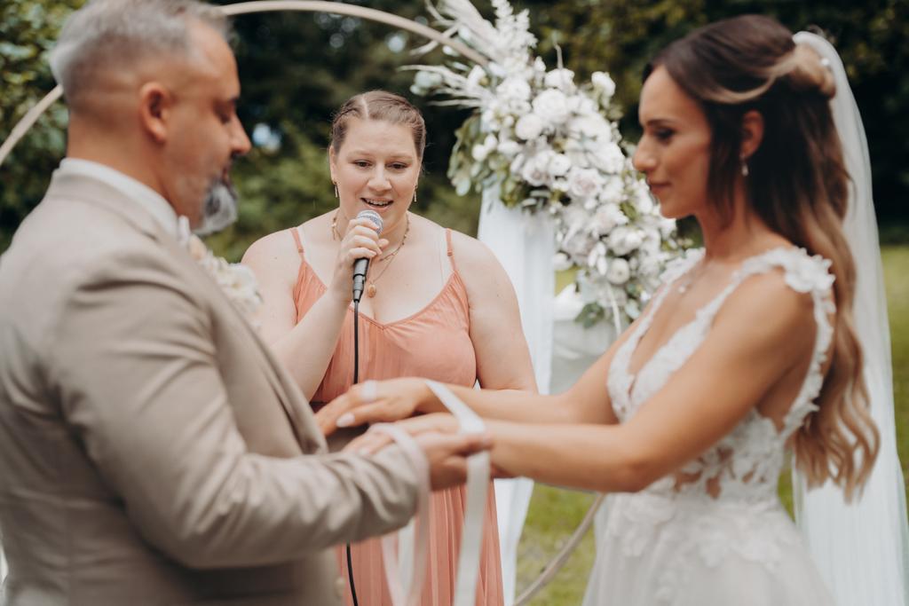 Freie Trauung von Maizauber Traurednerin, Knotenzeremonie, Handfasting